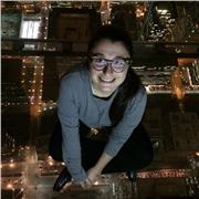 Sono una ragazza di 25 anni laureata magistrale quest'anno, sono disponibile per qualsiasi fascia d'età e sia online che non